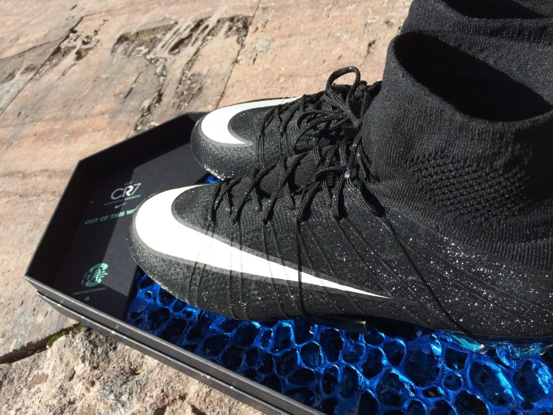 post card las botas de cristiano ronaldo mercurial superfly cr7 2014 (3).webp